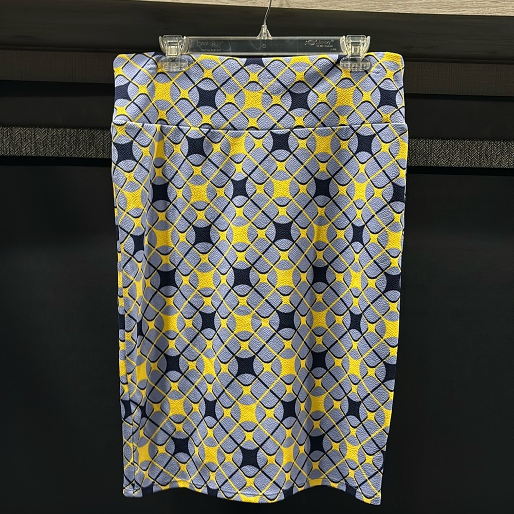 Like new Lularoe Cassie skirt size xlarge. See tag for details